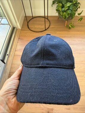 Brandy Melville Women’s Dark Navy Wool Baseball Cap